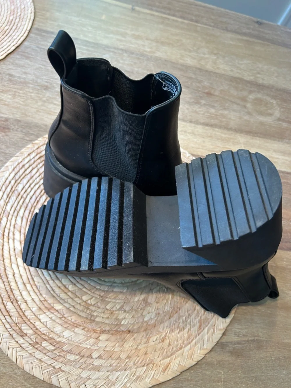 THE MADDEN GIRL TRIUMPH BLACK FASHION BOOT - SIZE 6.5